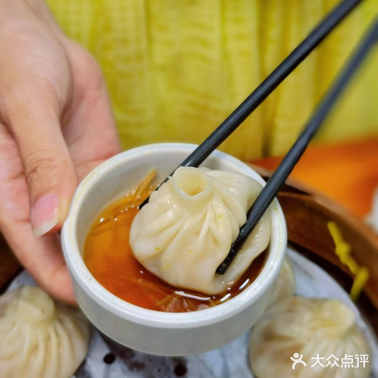 上海蟹粉小笼推荐|莱莱小笼·乔艾