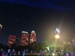 -万绿园