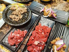 -牛里牛气· 榴莲海鲜鲜牛肉自助火锅·烤肉(横岗店)