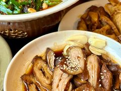 -老鼎万春卤菜(五代传承创始老店)