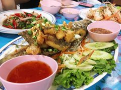 大蒜煎鱼-陳妈妈泰国菜