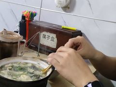 -小许三鲜砂锅馄饨店(家多乐烟酒店)