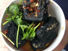 -黑色经典臭豆腐·湖南特产(步行街店)