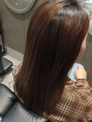 -苏豪美发S A L O N烫发染发