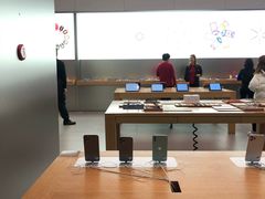 -Apple零售店(华贸购物中心店)