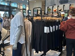-lululemon(比斯特购物村店)