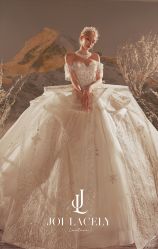 点击看大图 -Renee芮亦婚纱