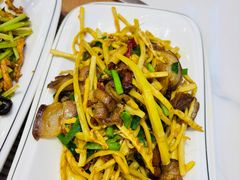山竹笋炒腊肉-钟记陕南菜·煎锅鱼(红专南路店)
