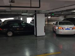 -大宁国际商业广场-地下停车库