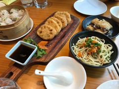 老通城三鲜豆皮-莲餐厅·湖北菜·藕汤是头牌(愚园路店)