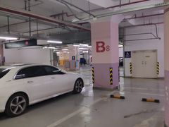 -环球港-停车场