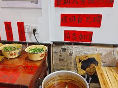 -柳州肥姨妈大骨螺蛳粉(曹路店)