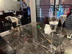 -LESCEDARS Brasserie Bistro香柏树