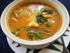 -Neary Khmer Restaurant