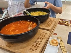 -花馬肆.云南过桥米线(汉神购物广场现场熬汤店)
