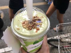 牛油果巴旦木奶昔-一只酸奶牛(春熙路店)