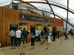 -怀托摩萤火虫洞