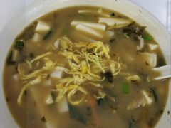 嵊州豆腐汤年糕-咬不得高祖生煎·简餐(高银街店)
