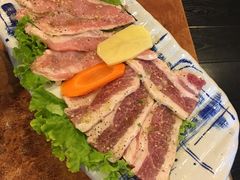 -炼火烤肉店
