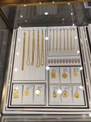 -菜百首饰店(东方新天地店)