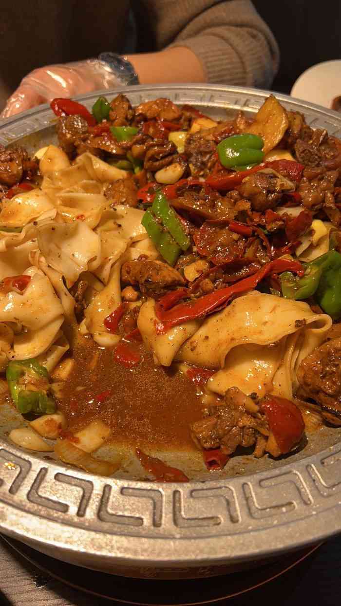 血站大盘鸡(西北路店)-"妈妈朋友的亲戚常驻乌鲁木齐,推荐了这家大.