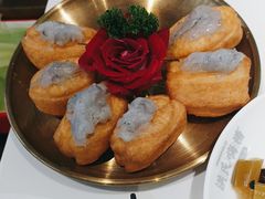 -洪氏嗨捞·广东猪肚鸡·椰子鸡火锅(西咸万象城店)