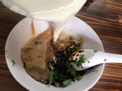 -云南大锅豆浆店