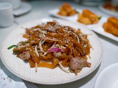 干炒牛河-芳满庭粤菜餐厅(丹阳吾悦店)
