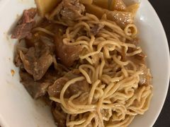 -松树干拌面店