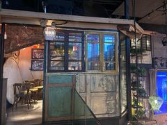 -临界音乐酒馆·小龙虾·江湖菜(华熙LIVE·鱼洞店)