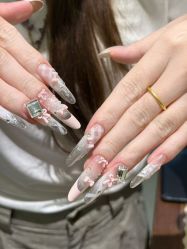 -Lucky girl建构养甲·中式翘睫专业店