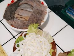 -扎起市井老火锅(乐山总店)