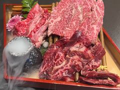-铭牛烧肉·和牛海鲜自助(高新月牙湖店)