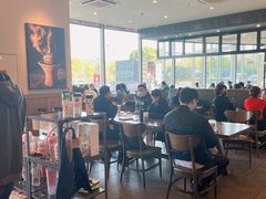 大堂-星巴克臻选(盐城金鹰聚龙湖店)