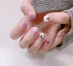 -U mi Nail美甲工作室