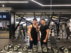 -懒人Club健身(卓越时代广场店)