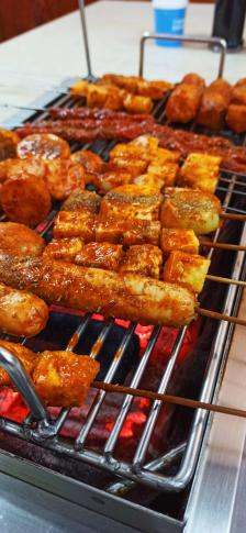 试试刚烤熟尽量放一会要不容易烫到嘴你就听人烤熟什么味道烤素串图片