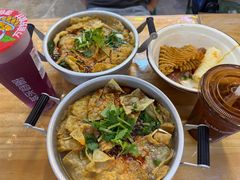 -丽丽三鲜螺蛳粉(田林路店)