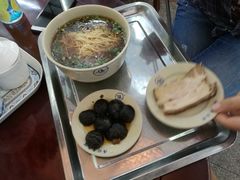 香菇焖肉面-伟记奥面馆(养育巷店)