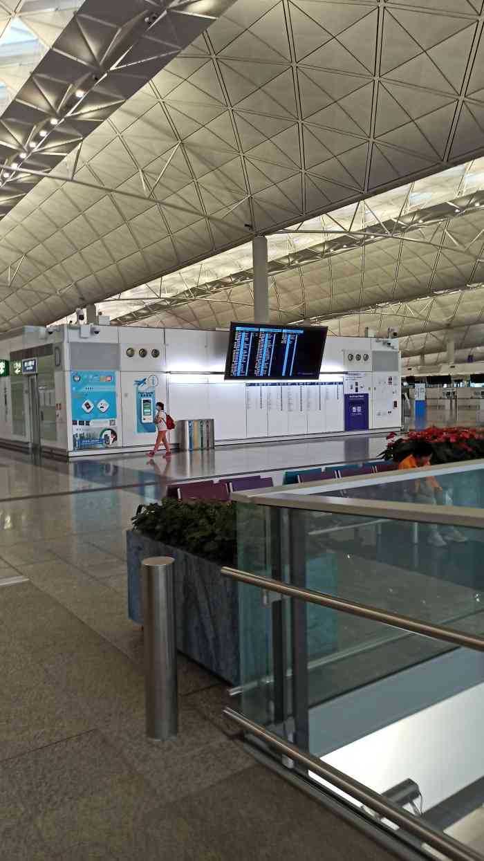 香港国际机场-t1航站楼-"有好几年没踏上过香港的土地了基本都是去.
