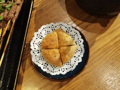 现烤鲜花饼-麦麦山云南菜(复地活力城店)