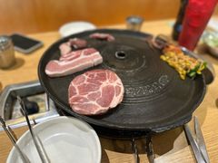 -江南猪肉商会无限续吃(弘大店)