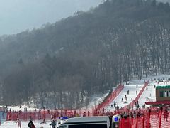 -亚布力新体委滑雪场