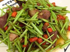 泥蒿炒腊肉-回家湘菜馆(浮山后店)