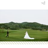 没有人能拒绝大场面草坪婚纱照的诱惑