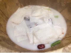 -滇香肴·云南菜蒸汽石锅鱼(云南北路店)