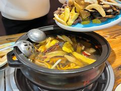 -菌之家·专业纯野生菌火锅·特色炒菌
