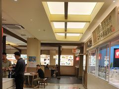 -阿瓦山寨·湘菜现炒·剁椒鱼头王(咸阳总店)