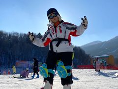 -亚布力新体委滑雪场