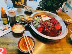 -黄潇洒老火锅(九眼桥宏济巷店)